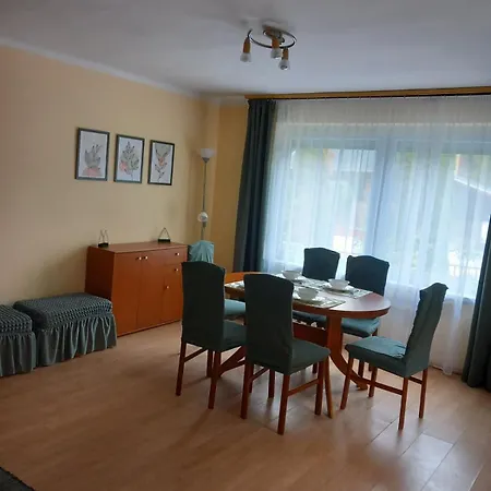 Hedvig Vendeghaz Apartmán *